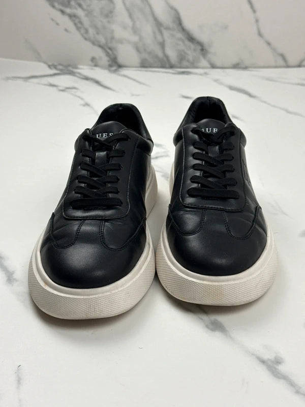 Guess Herren Low Top Sneaker Schwarz Weiß Gr. 44