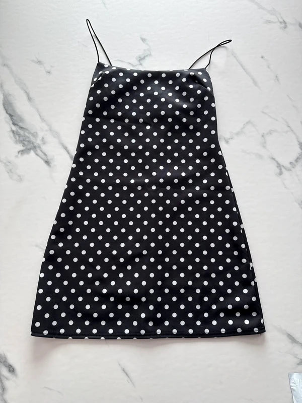 PrettyLittleThing Damen Satin Minikleid Schwarz Weiß Gr. 36 Polka Dot