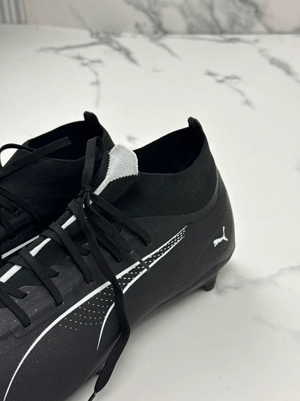 Puma Ultra Herren Fußballschuhe Schwarz Gr. 46,5