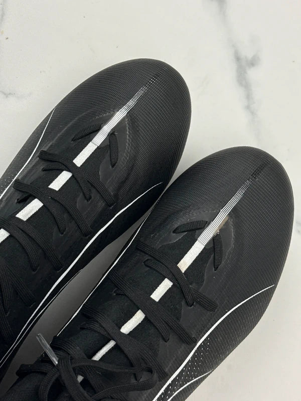 Puma Ultra Herren Fußballschuhe Schwarz Gr. 46,5