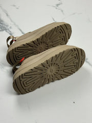 UGG GoldenGlow Damen Plateau Sandalen Dune Beige Gr. 39