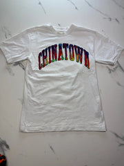 Chinatown Market Herren T-Shirt Weiß Bunt Gr. M Rainbow Logo 100% Baumwolle