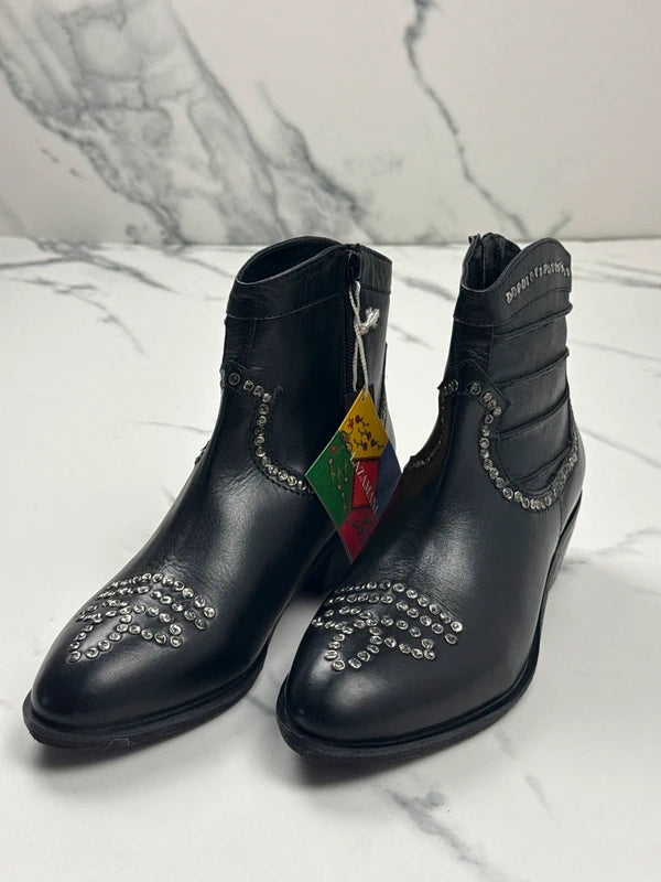 Lazamani Damen Leder Stiefeletten Schwarz mit Nieten Gr. 38 Vinted