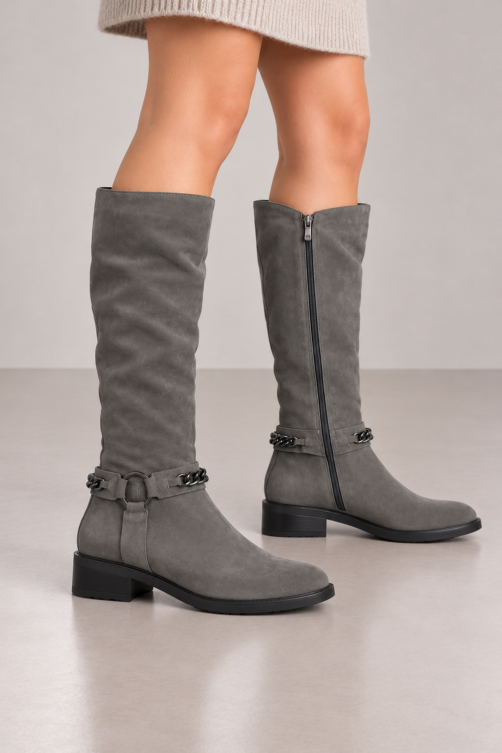 Inuovo Damen Stiefel Grau mit Kettendetail Gr. 39