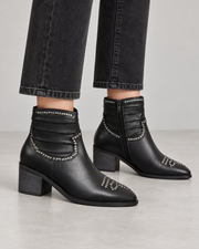 Lazamani Damen Leder Stiefeletten Schwarz mit Nieten Gr. 38 Vinted