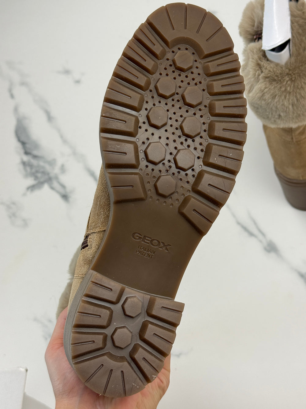 Geox D Damiana B Damen Wildleder Stiefeletten Braun mit Kunstfell Gr. 40