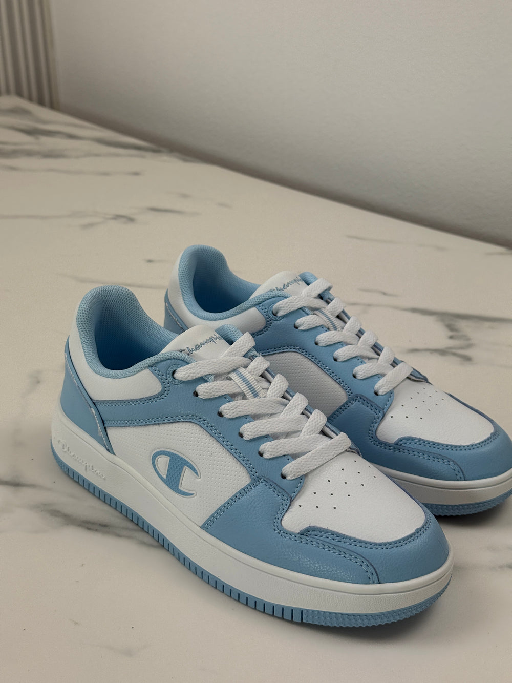 Champion RD18 2.0 Low Damen Sneaker Hellblau Weiß Gr. 37,5 Neu