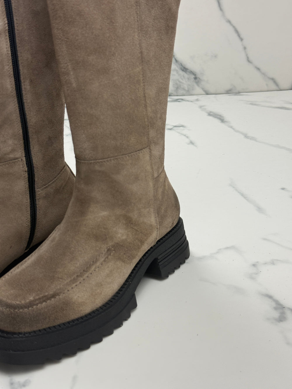 Lazamani 85.404 Damen Wildleder Stiefel Fango Gr. 37