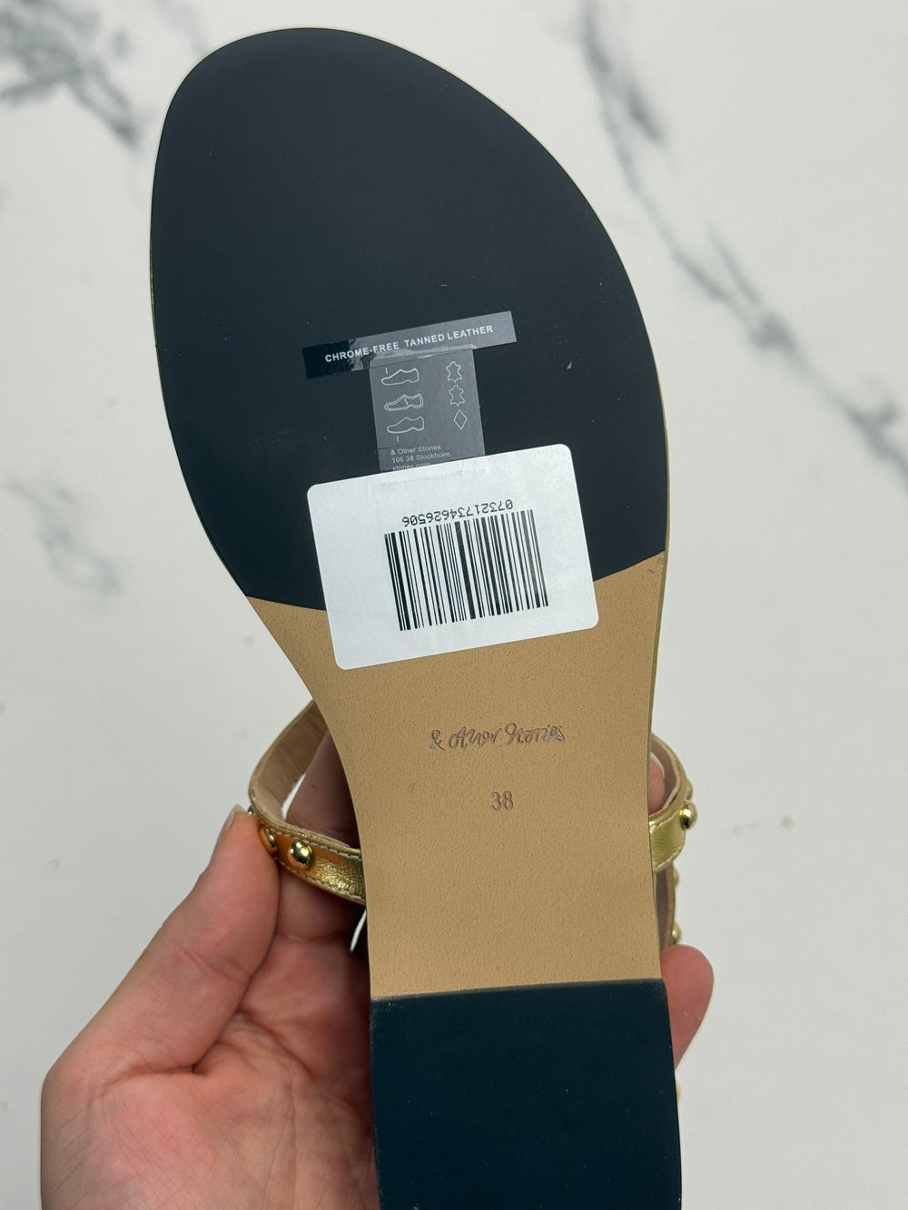 & Other Stories Damen Sandalen Gold Leder Nieten Gr. 38 Neu