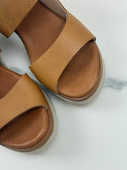Lince Sindi Damen Sandalen Camel Leder Keilabsatz Gr. 37 Neu mit kleinem Mangel