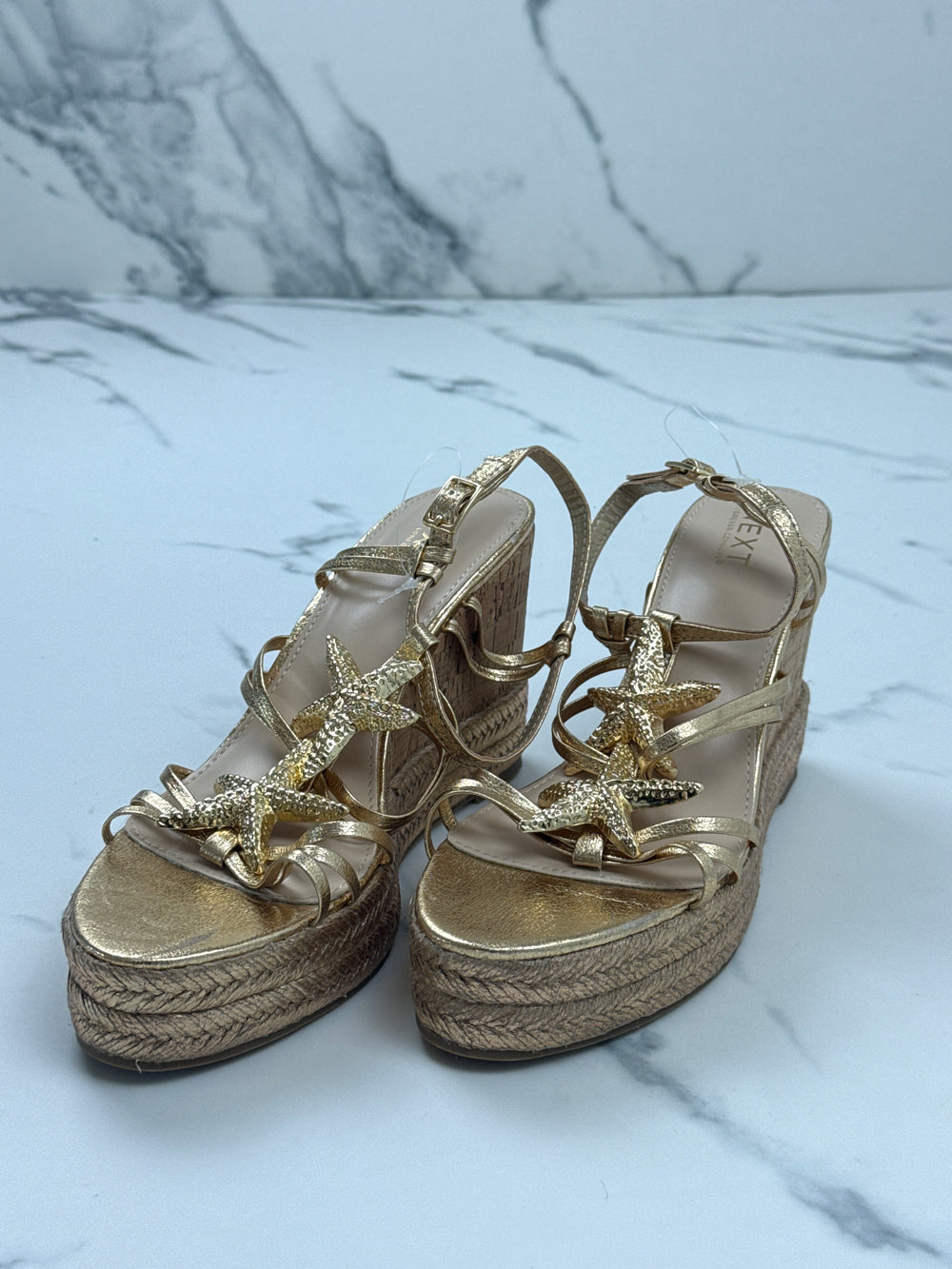 Next Regular Fit Damen Keilabsatz Sandalen Gold Gr. 40 Neu