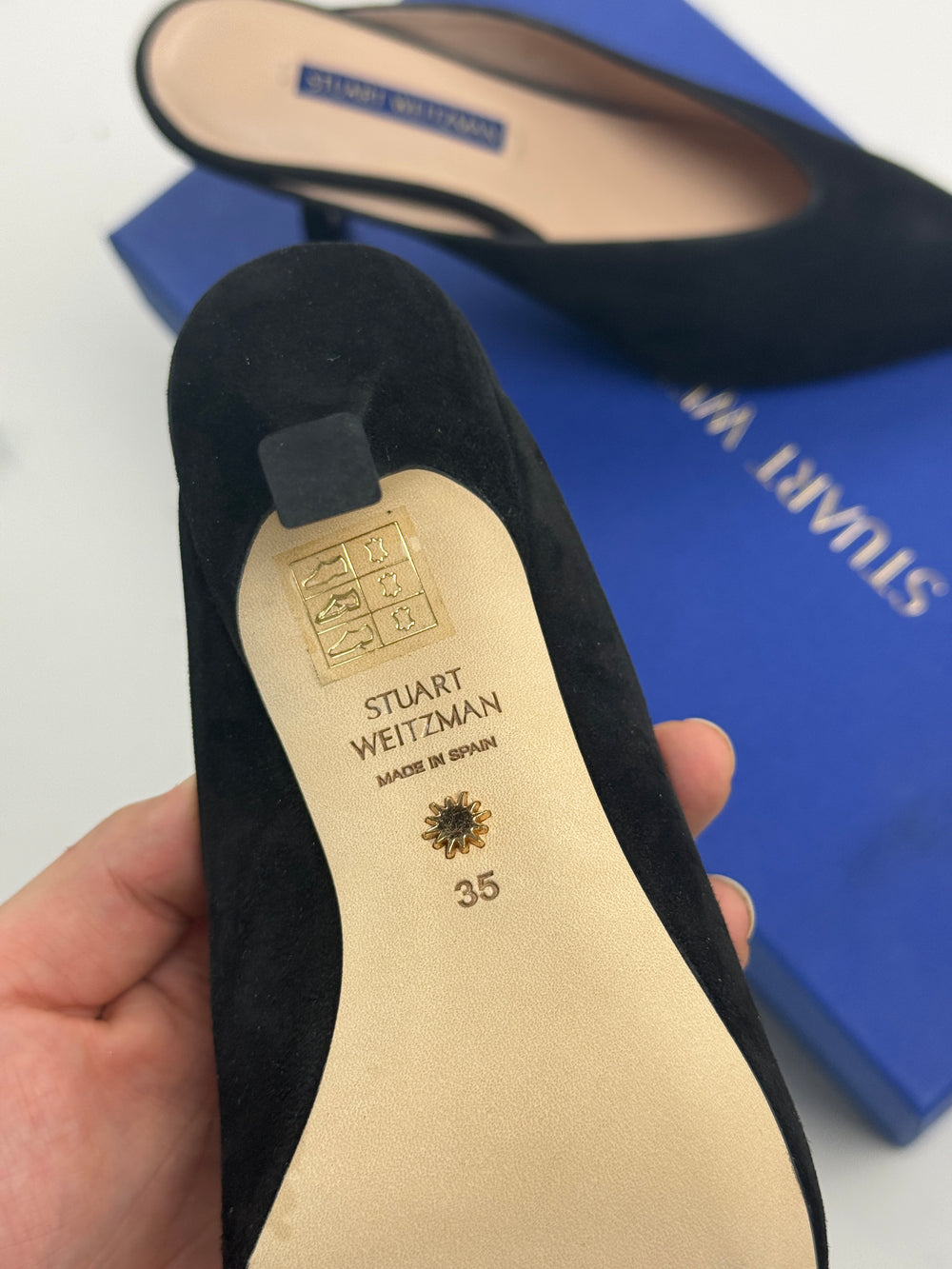Stuart Weitzman Lulah Damen Mules Schwarz Wildleder Gr. 35