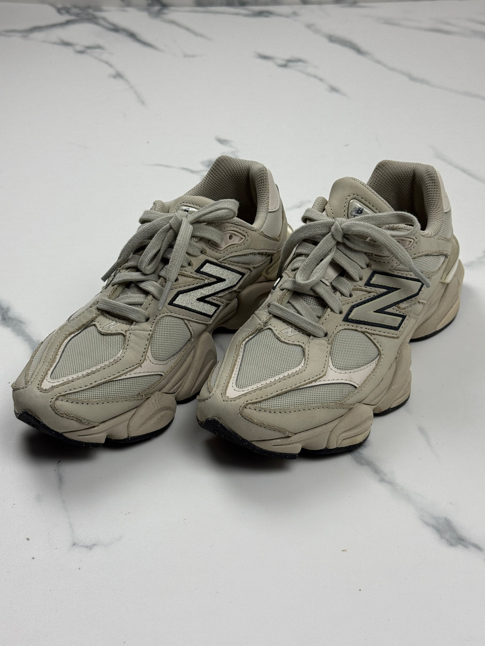 New Balance 9060 U906078T Damen Sneaker Beige Grau Gr. 40,5