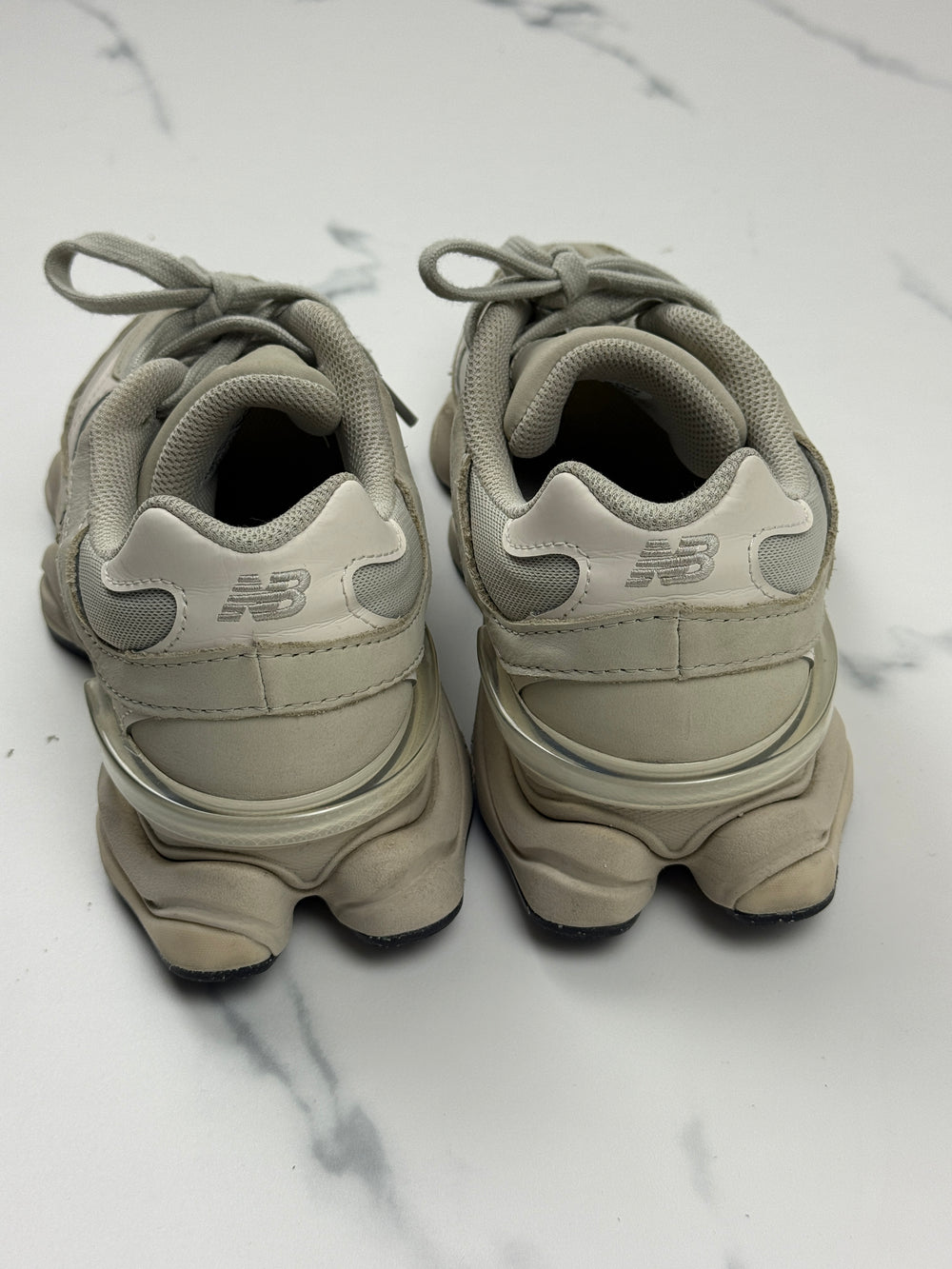 New Balance 9060 U906078T Damen Sneaker Beige Grau Gr. 40,5