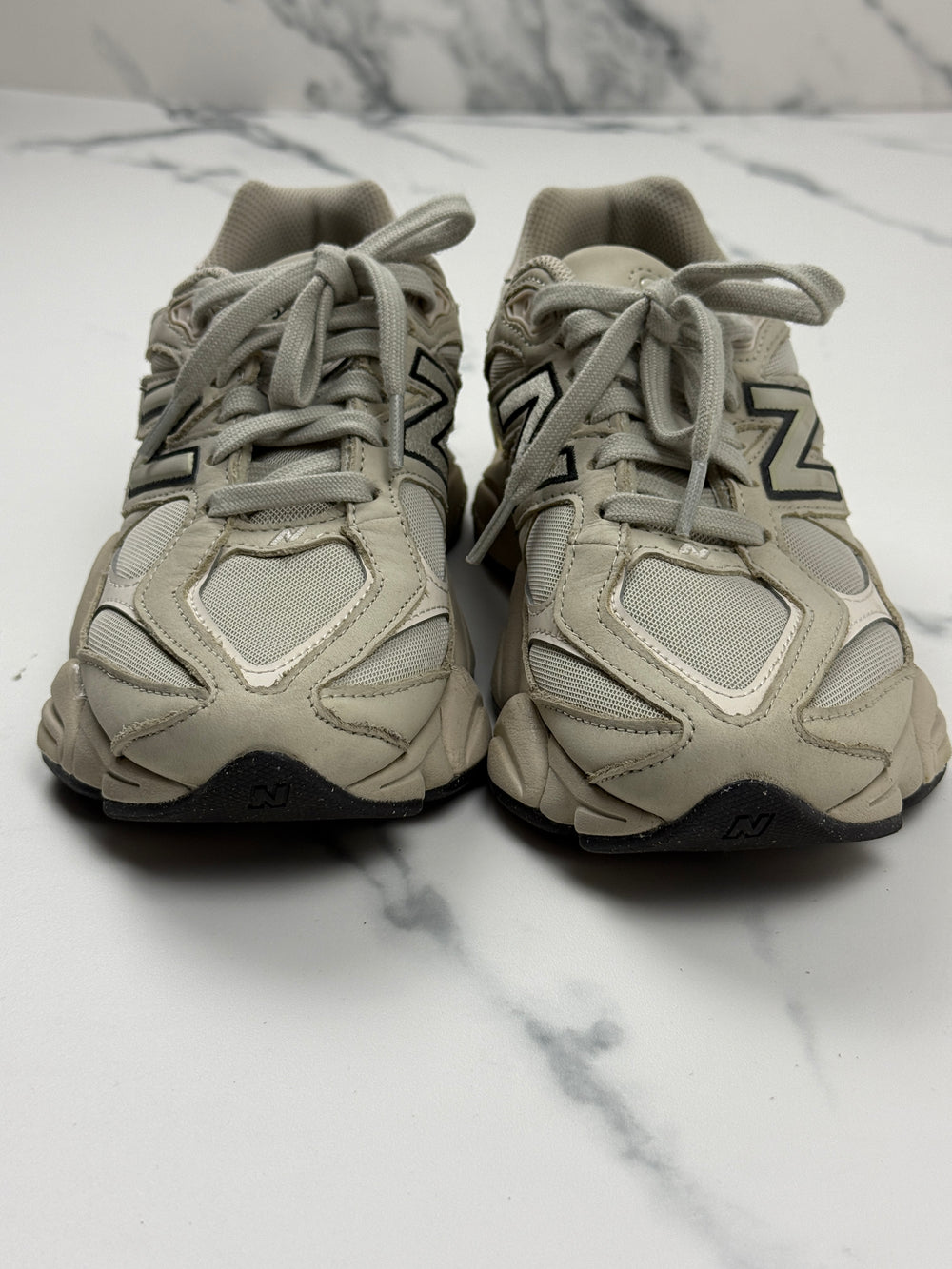 New Balance 9060 U906078T Damen Sneaker Beige Grau Gr. 40,5