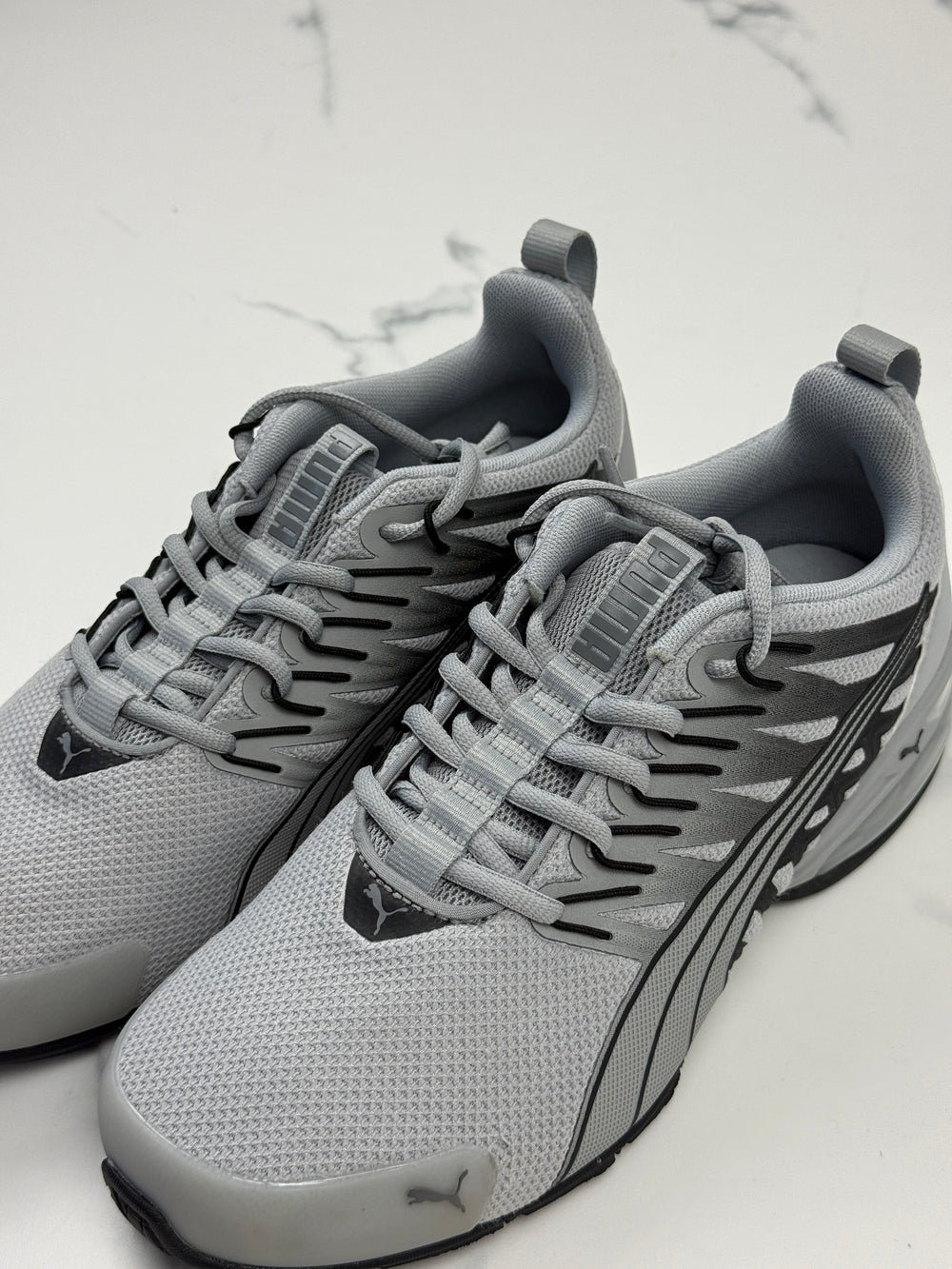Puma Voltaic Evo Herren Laufschuhe Grau Schwarz Gr. 41