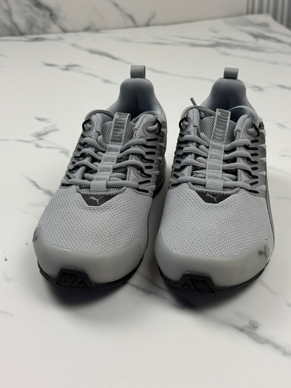 Puma Voltaic Evo Herren Laufschuhe Grau Schwarz Gr. 41