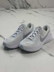 Nike Revolution 8 Damen Laufschuhe Weiß Grau Gr. 38,5