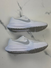 Nike Revolution 8 Damen Laufschuhe Weiß Grau Gr. 38,5